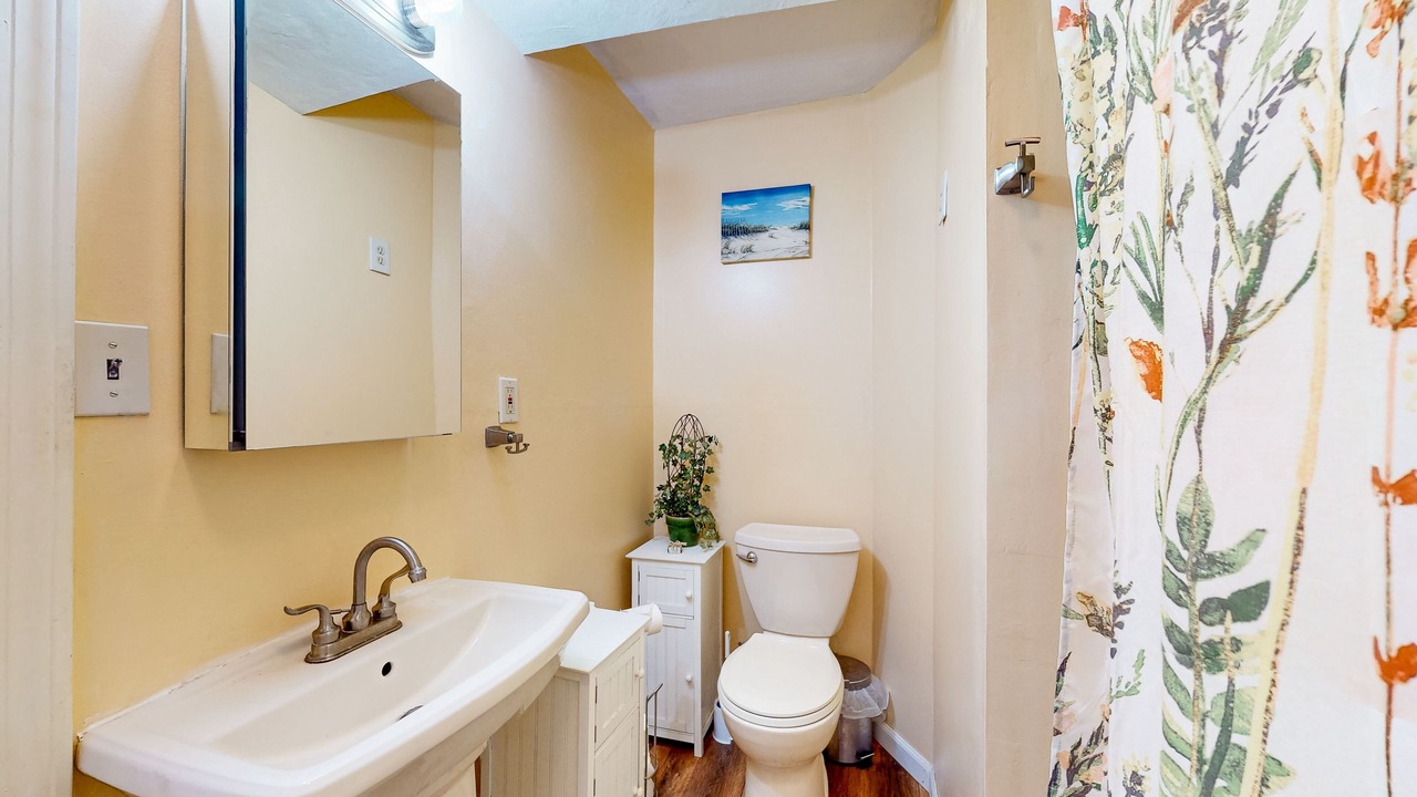 Photo of Bathroom in Cedar Bushes