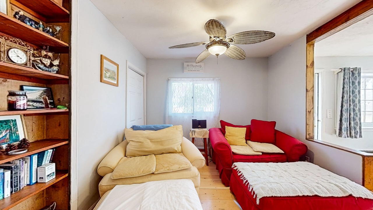 Photo of Livingroom in Cedar Bushes