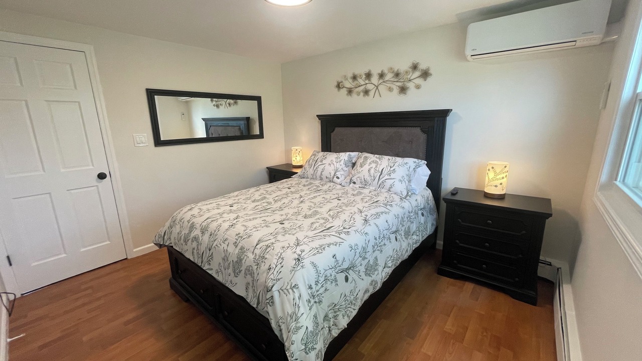 Photo of Bedroom in Farmingdale