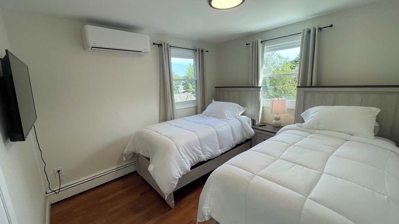Photo of Bedroom in Farmingdale