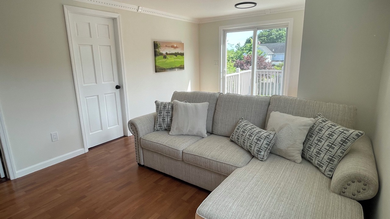Photo of Livingroom in Farmingdale