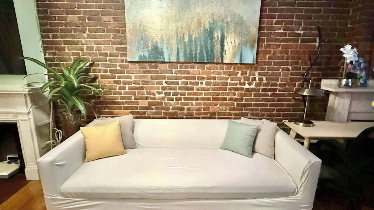 Photo of Livingroom in Beacon Hill