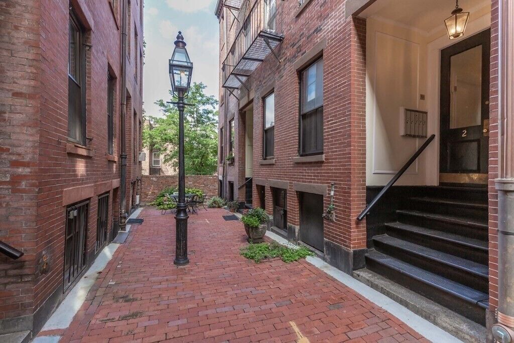 Photo of Outdoor in Beacon Hill