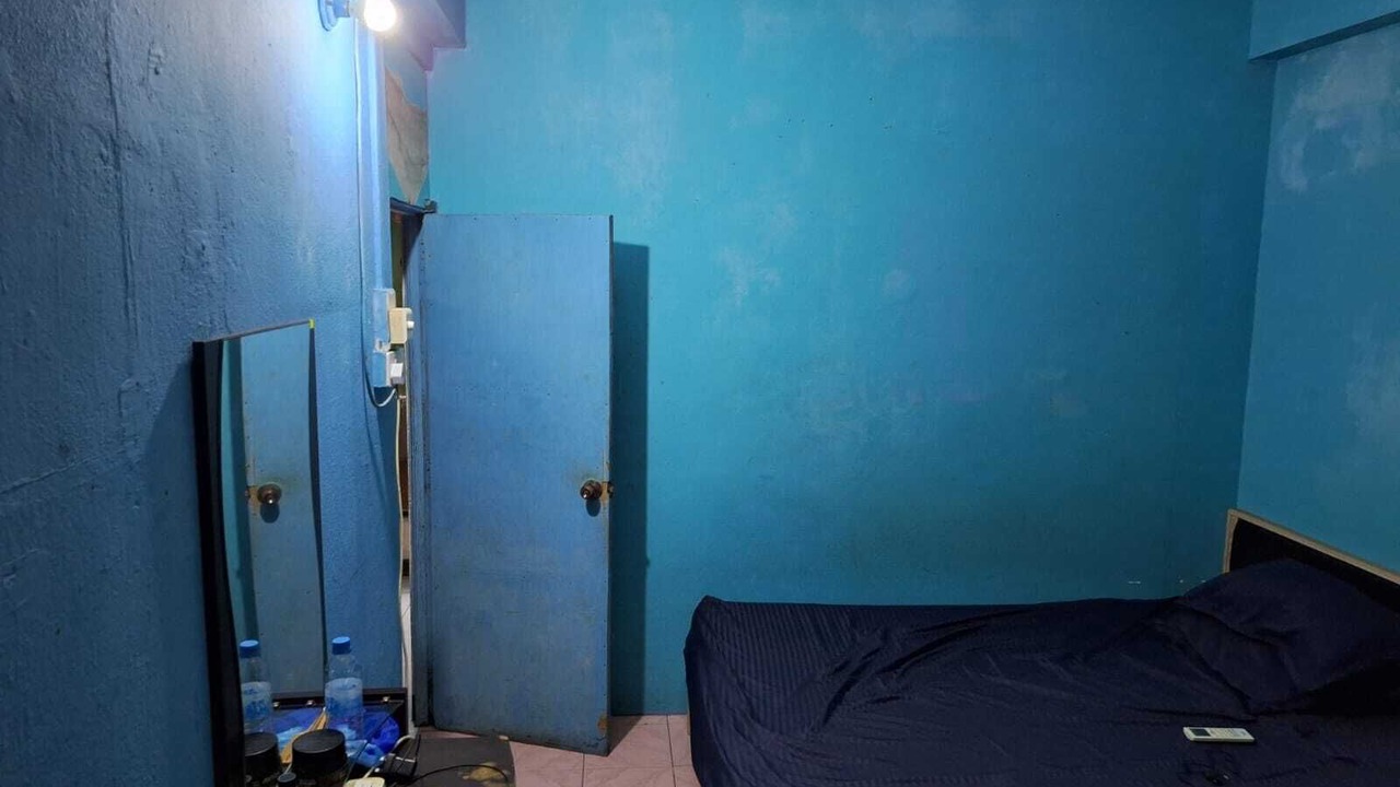 Photo of Bedroom in Male