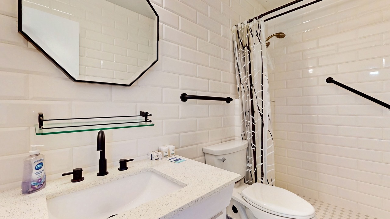 Photo of Bathroom in Venetian Way
