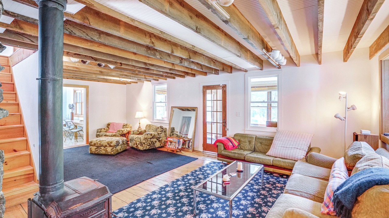 Photo of Livingroom in Taghkanic
