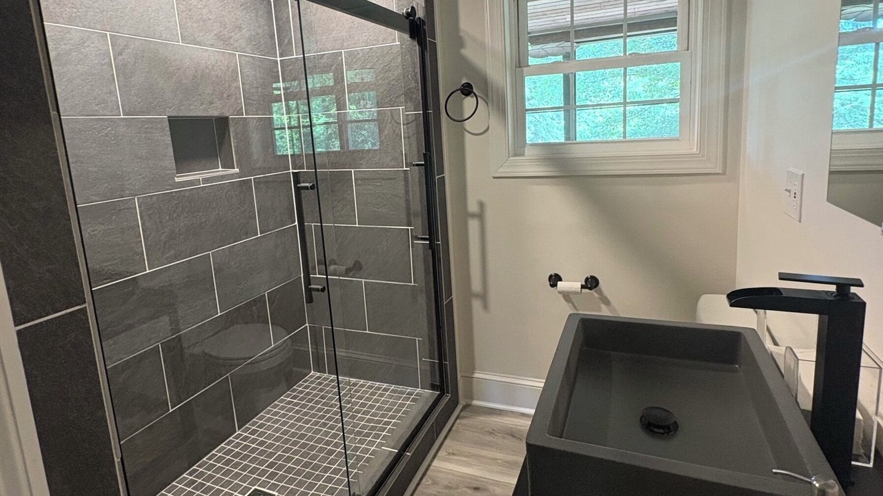 Photo of Bathroom in Castleton
