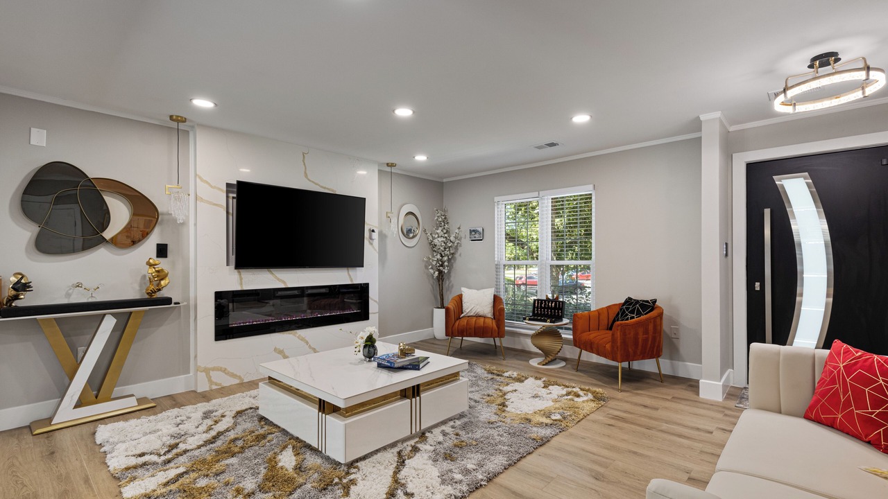 Photo of Livingroom in Lake Ridge