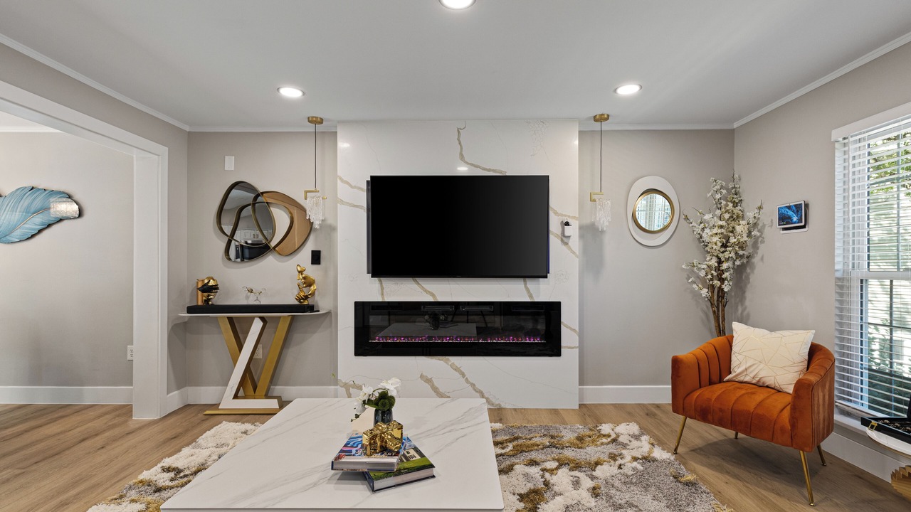 Photo of Livingroom in Lake Ridge
