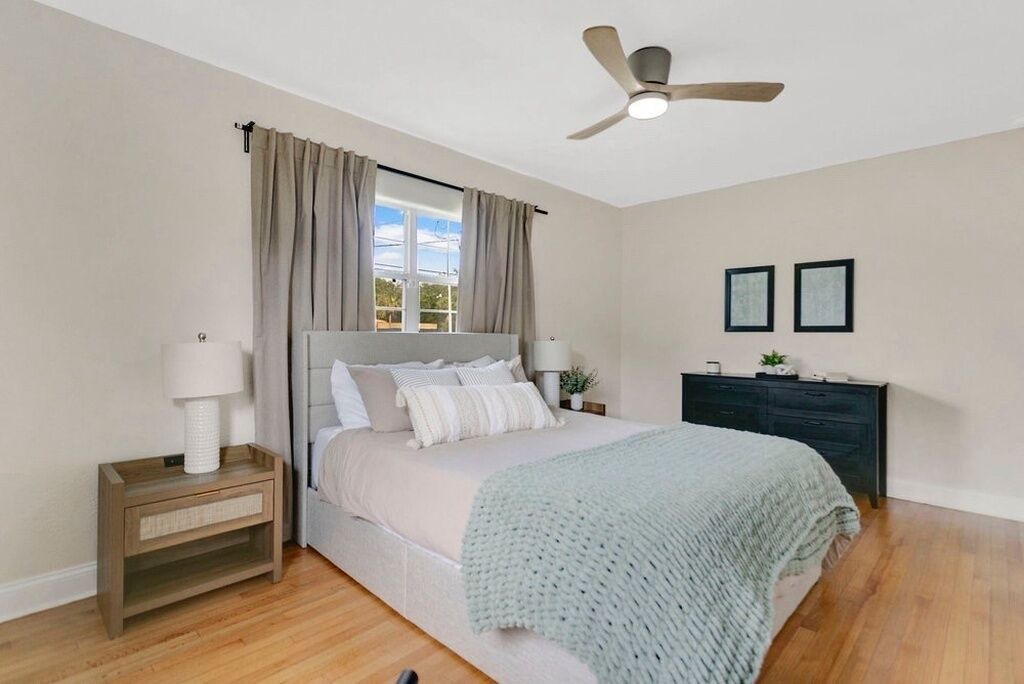 Photo of Bedroom in Pine Castle