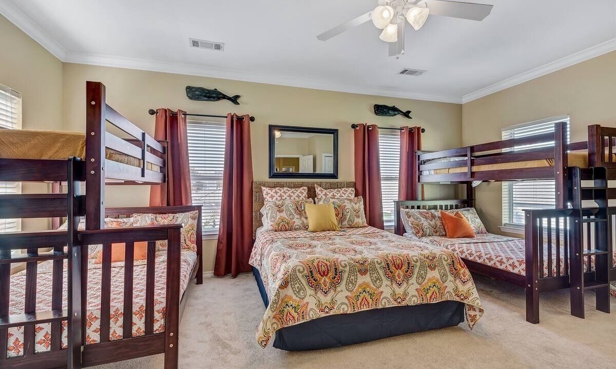 Photo of Bedroom in Crystal Beach