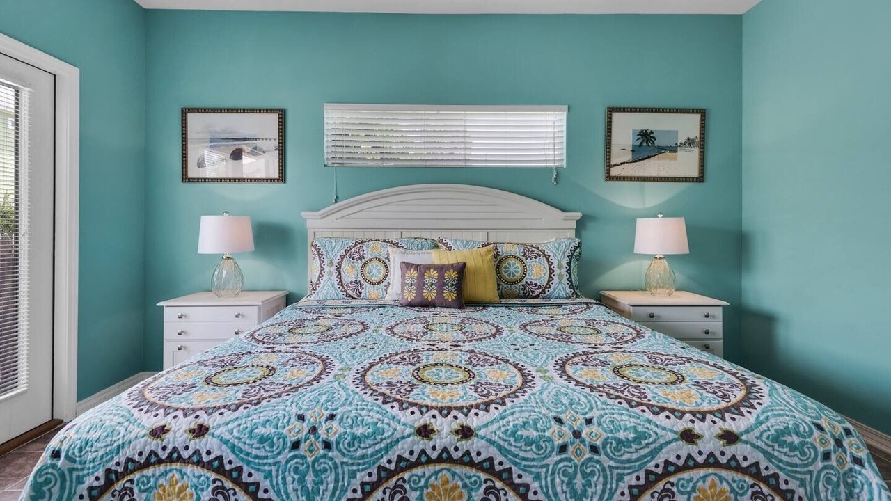 Photo of Bedroom in Crystal Beach