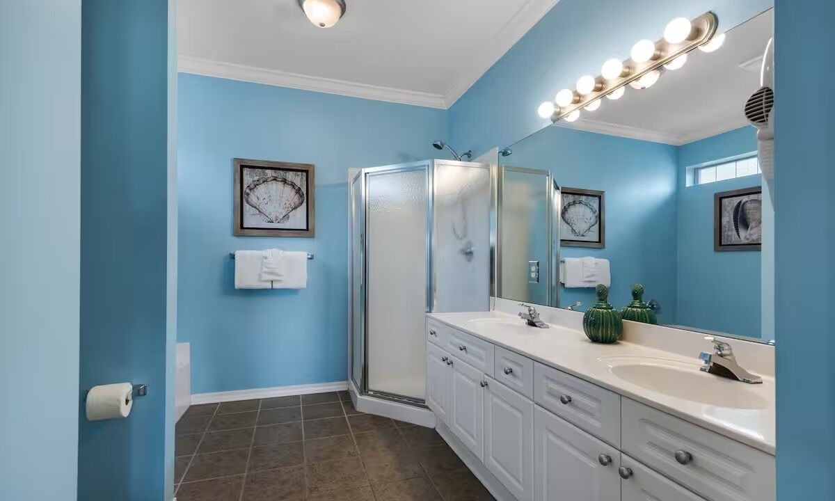 Photo of Bathroom in Crystal Beach