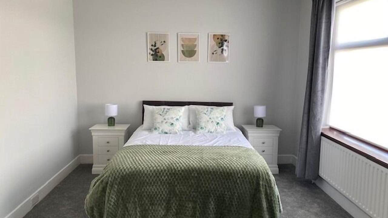 Photo of Bedroom in Roscoe