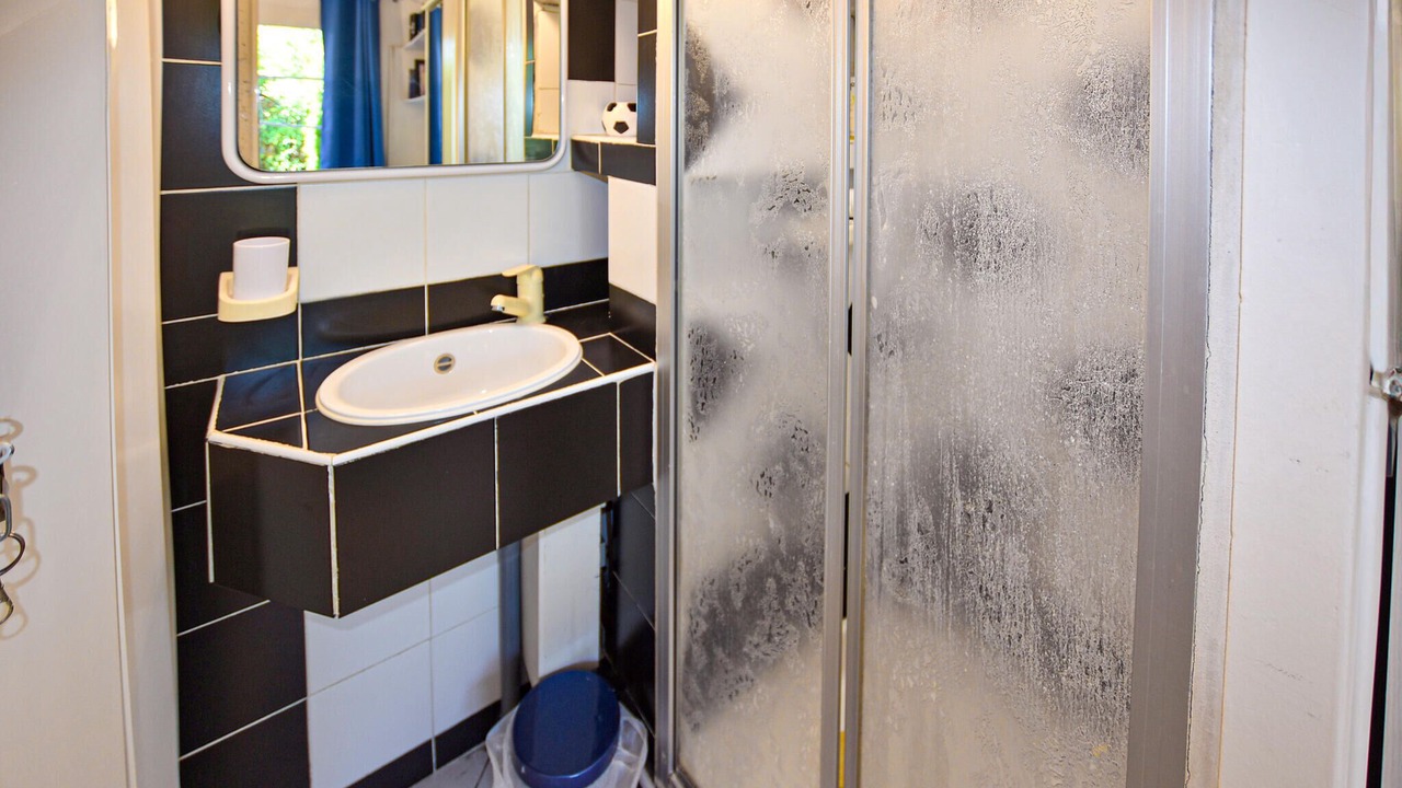 Photo of Bathroom in Morieres-les-Avignon