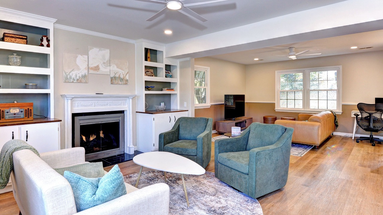 Photo of Livingroom in Central Newport News