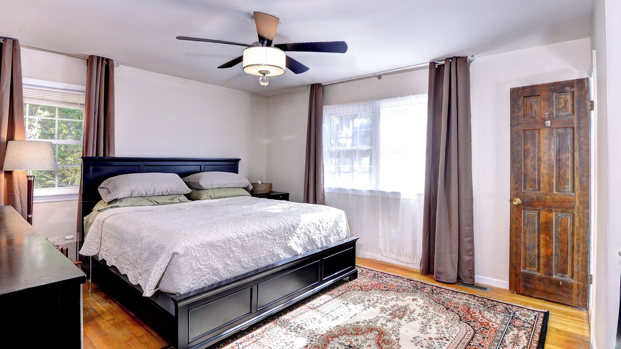Photo of Bedroom in Central Newport News