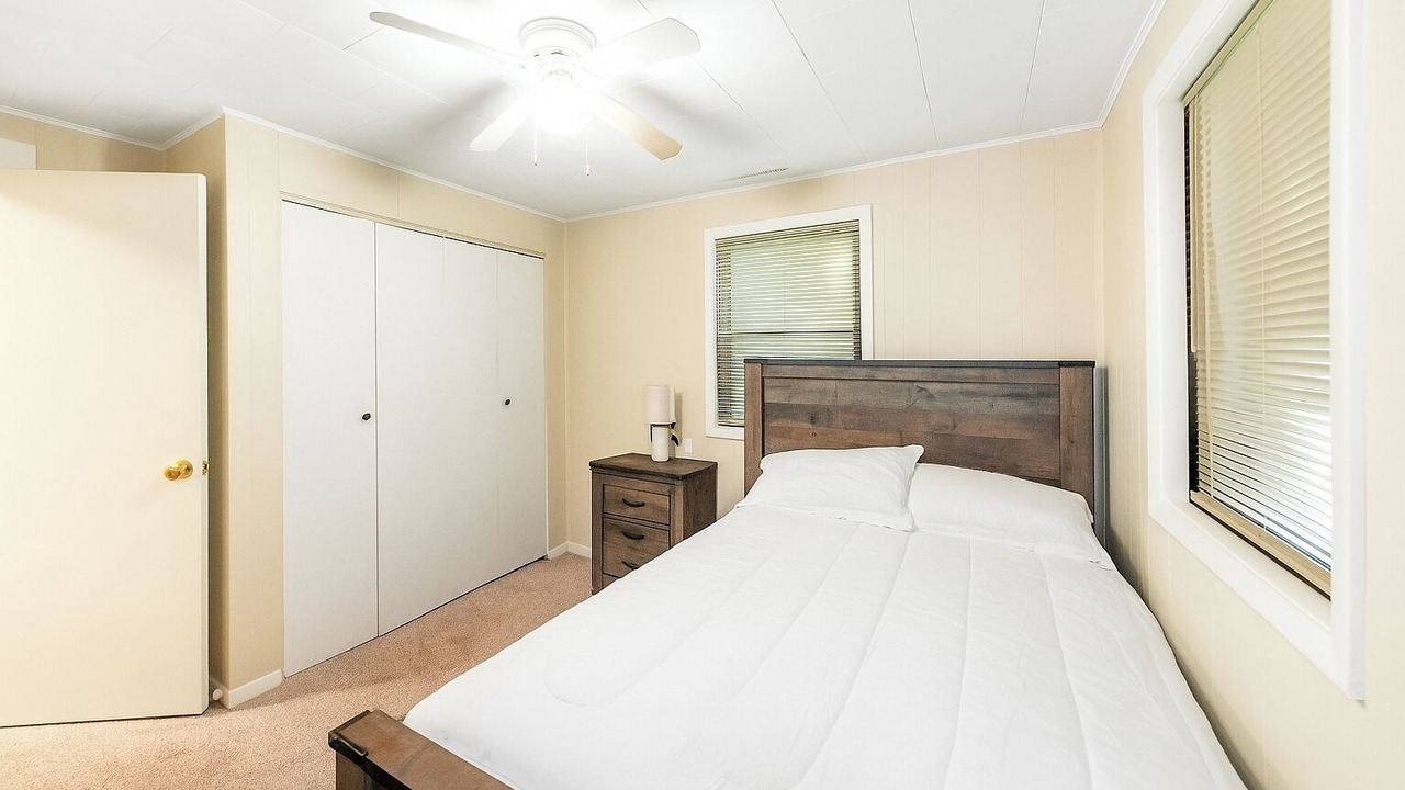Photo of Bedroom in Miller Beach