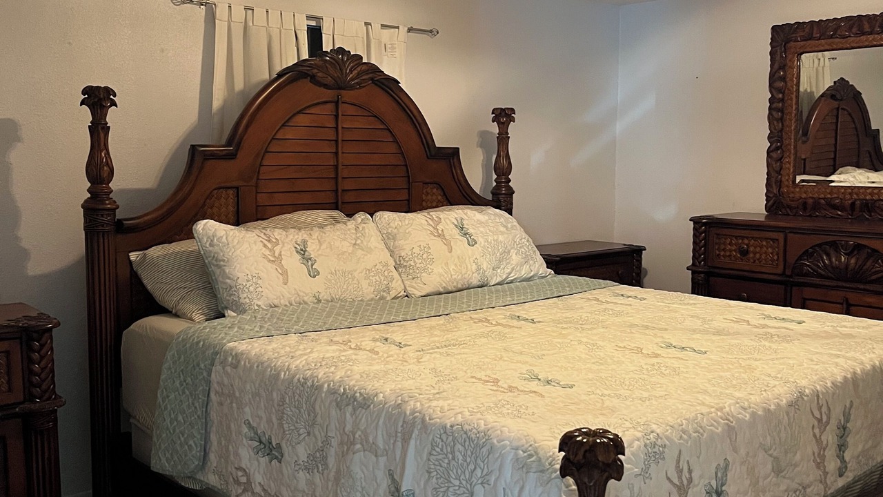 Photo of Bedroom in Chassahowitzka