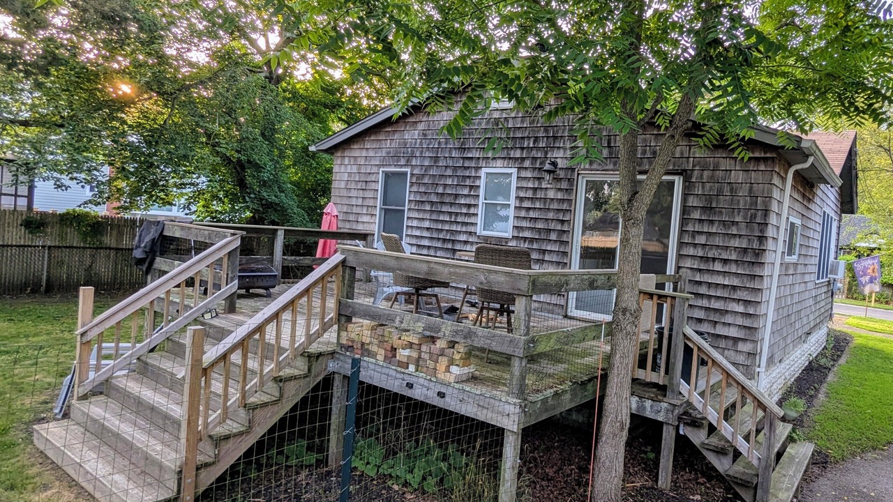 Photo of Patio Balcony in Mastic Beach