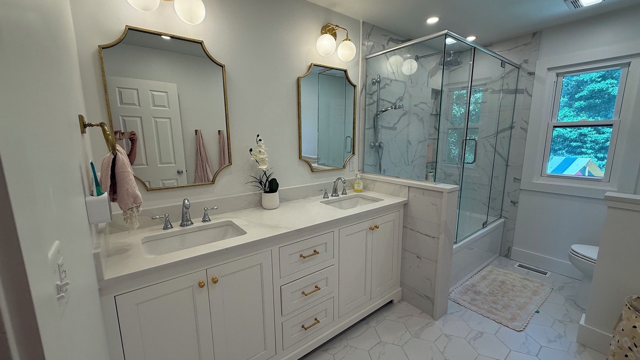 Photo of Bathroom in Granger