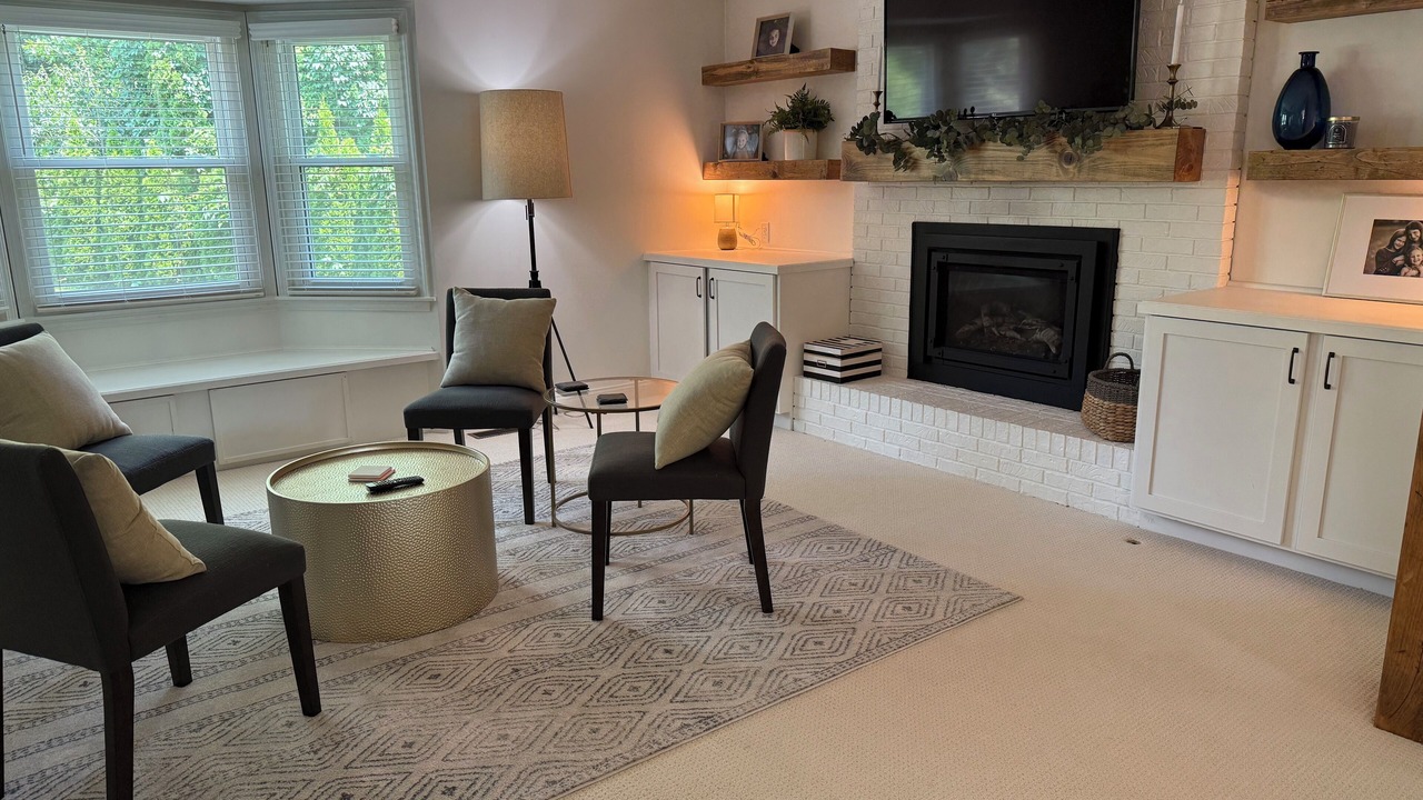 Photo of Livingroom in Granger