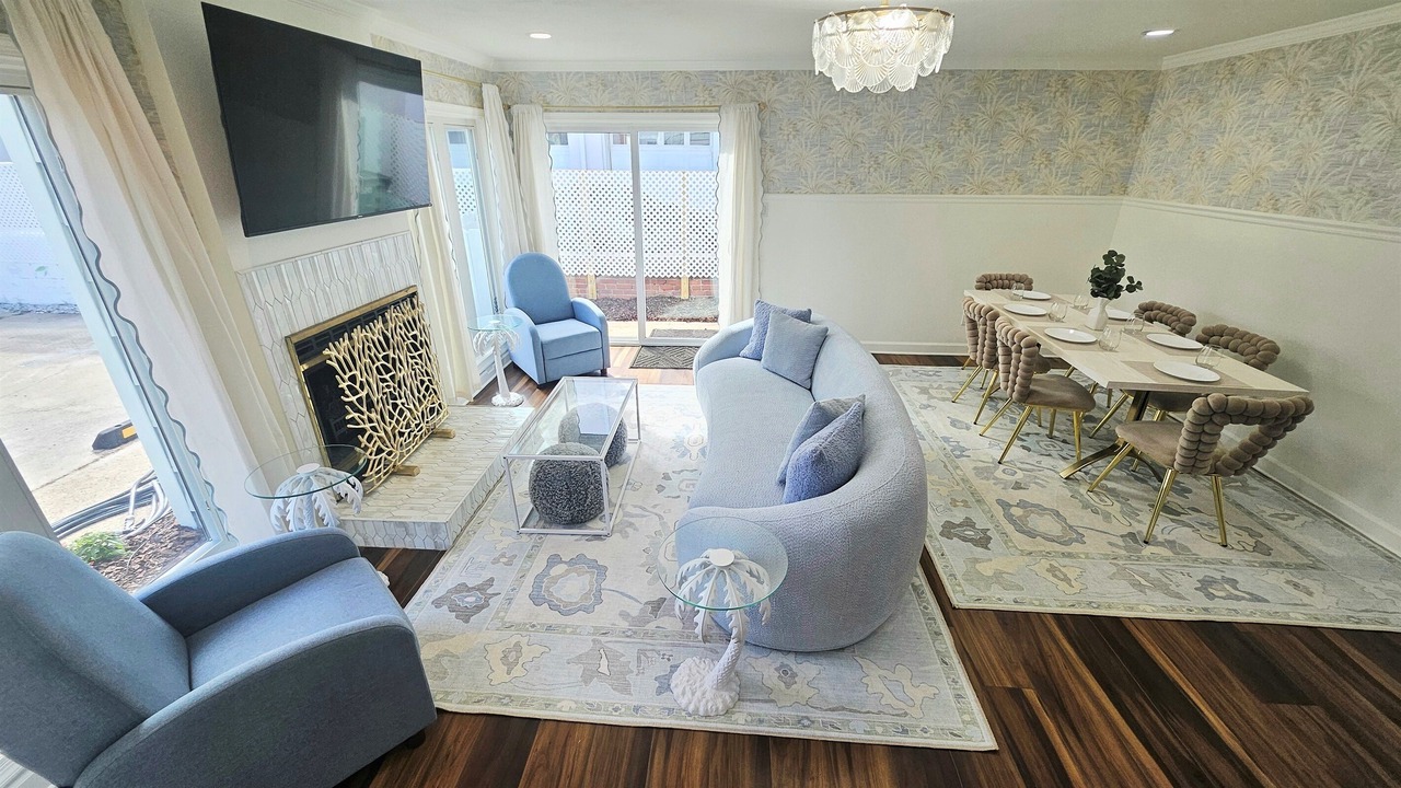 Photo of Livingroom in Bayview
