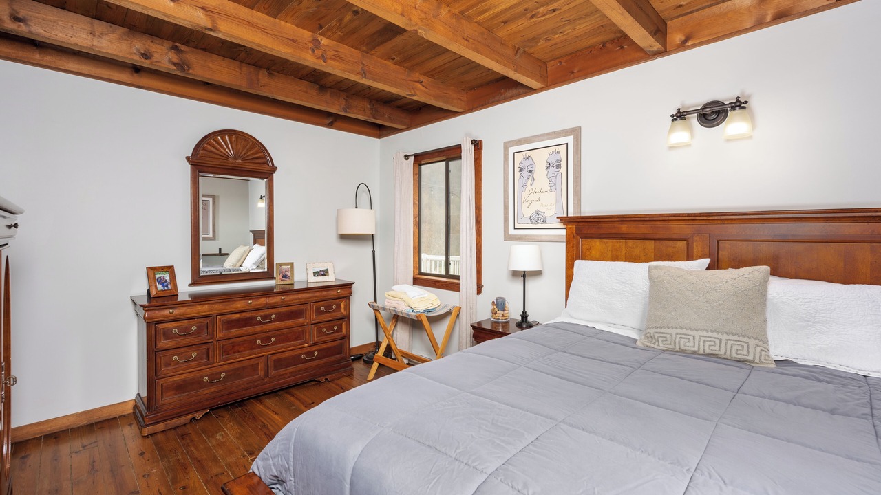 Photo of Bedroom in Lovingston