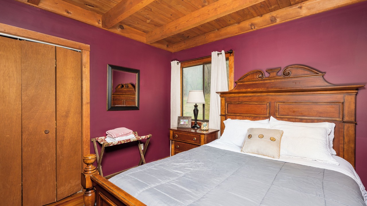 Photo of Bedroom in Lovingston