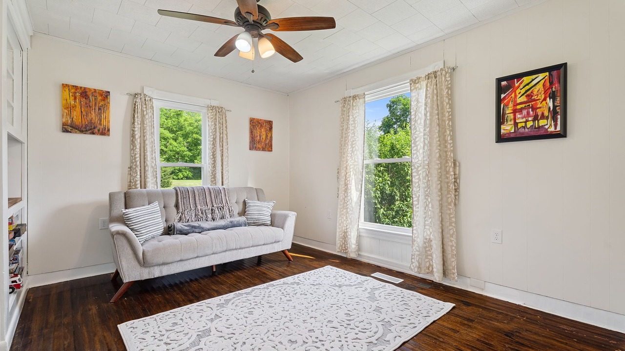 Photo of Livingroom in Hector