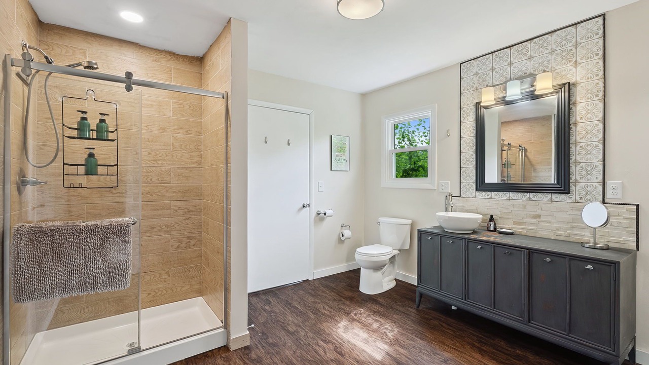 Photo of Bathroom in Hector
