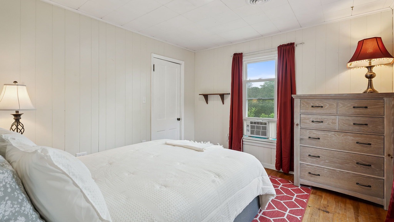 Photo of Bedroom in Hector