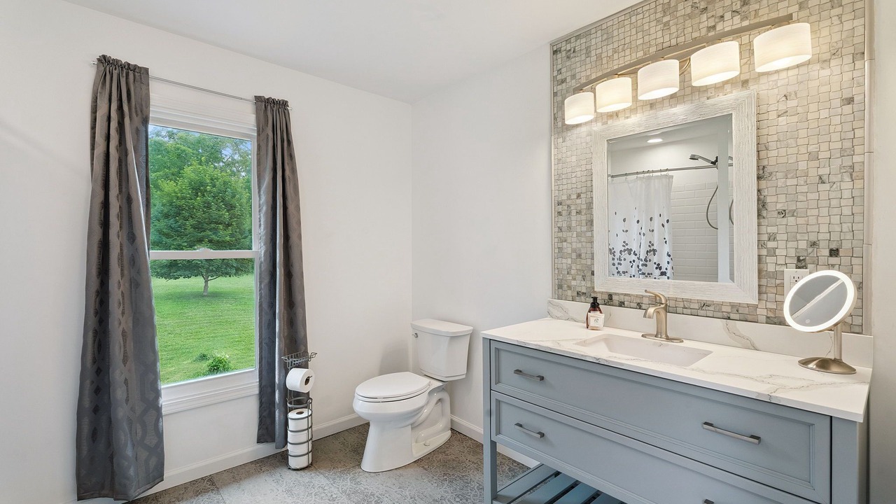 Photo of Bathroom in Hector