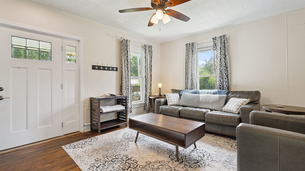Photo of Livingroom in Hector