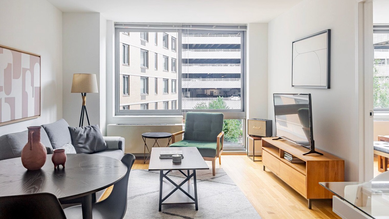 Photo of Livingroom in Hunters Point