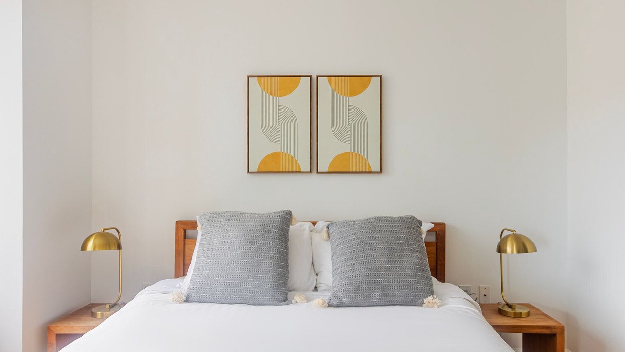 Photo of Bedroom in Hunters Point