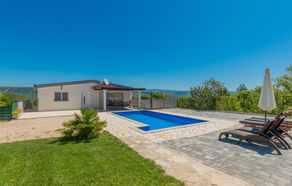 Photo of Outdoor in Grubine
