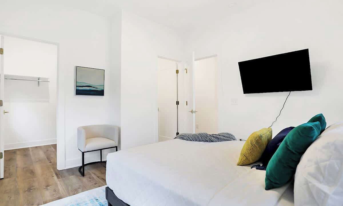 Photo of Bedroom in Lockerbie Square
