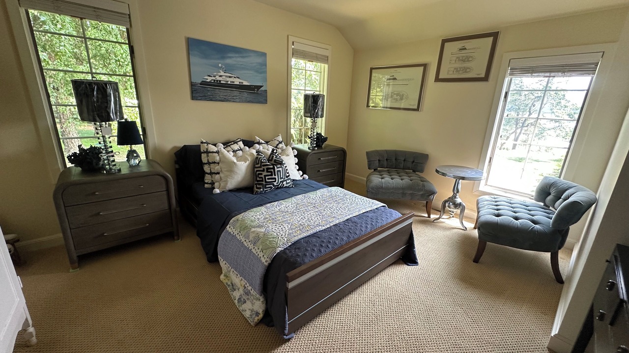 Photo of Bedroom in Head of the Harbor
