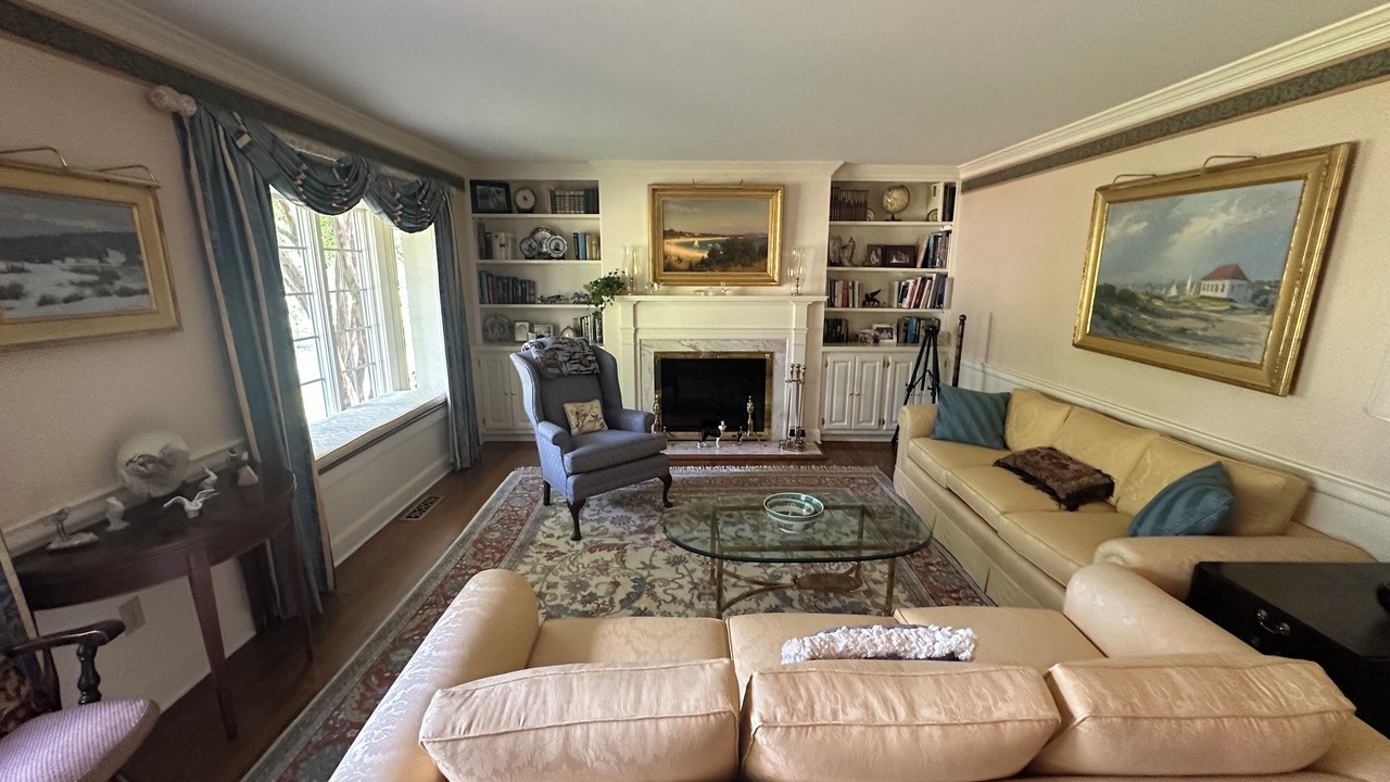Photo of Livingroom in Head of the Harbor