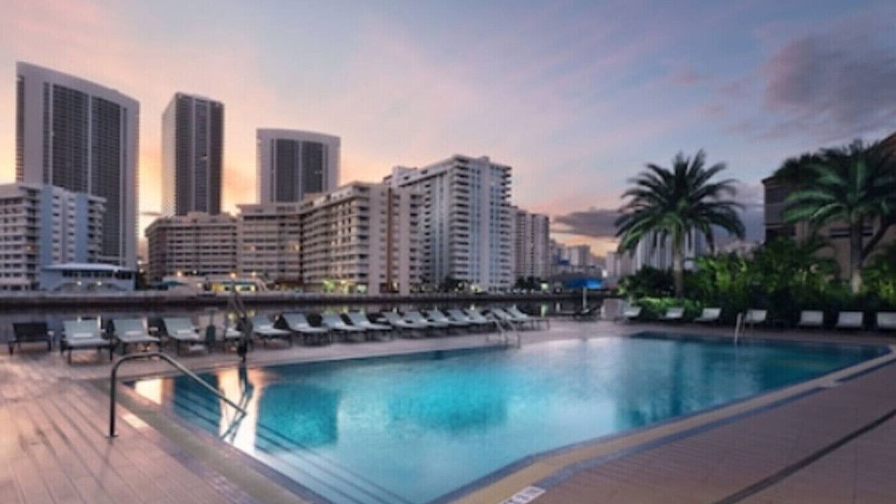 Photo of Outdoor in Hallandale Beach