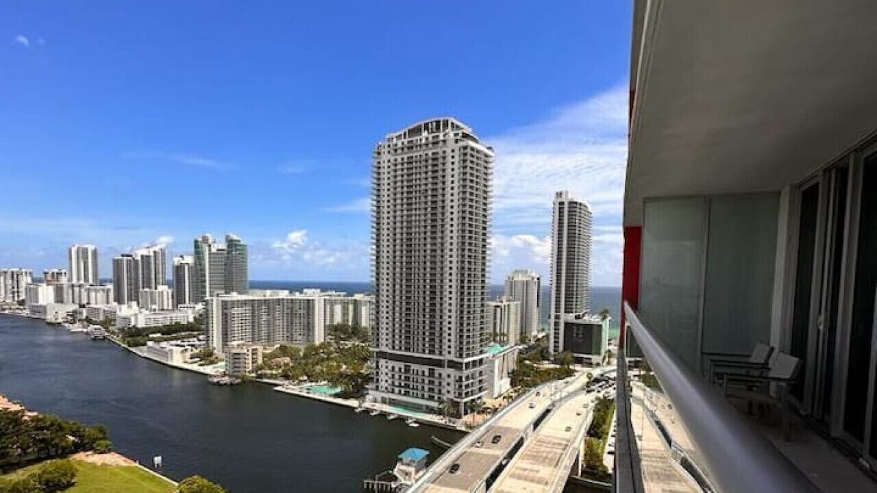 Photo of Outdoor in Hallandale Beach