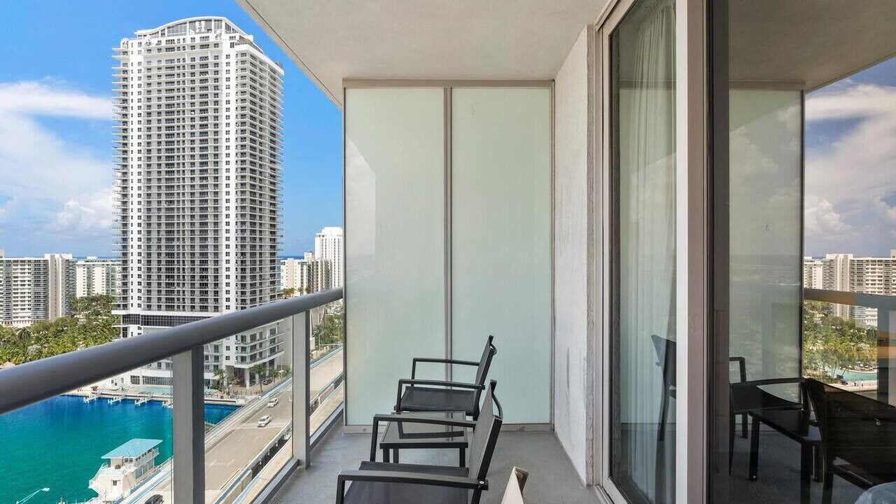 Photo of Outdoor in Hallandale Beach