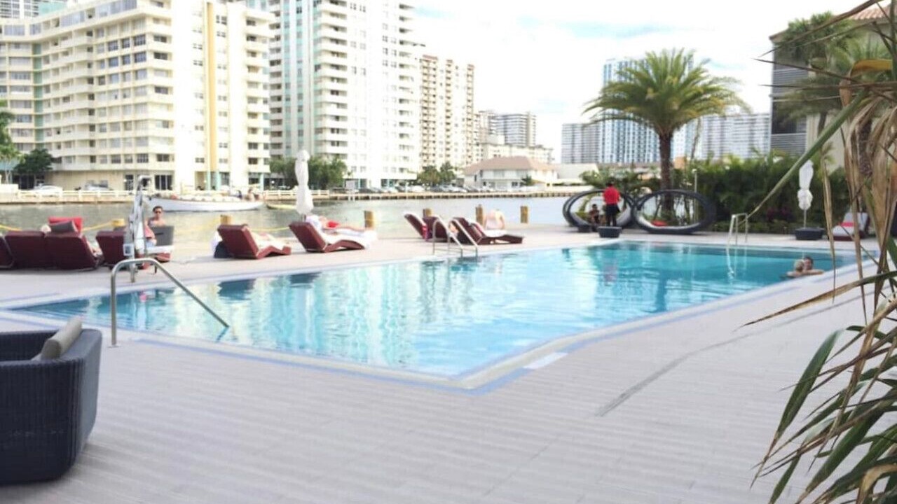 Photo of Outdoor in Hallandale Beach