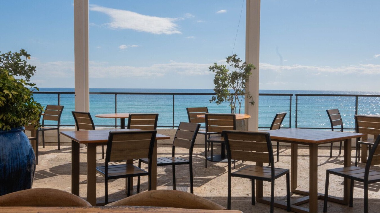 Photo of Outdoor in Hallandale Beach