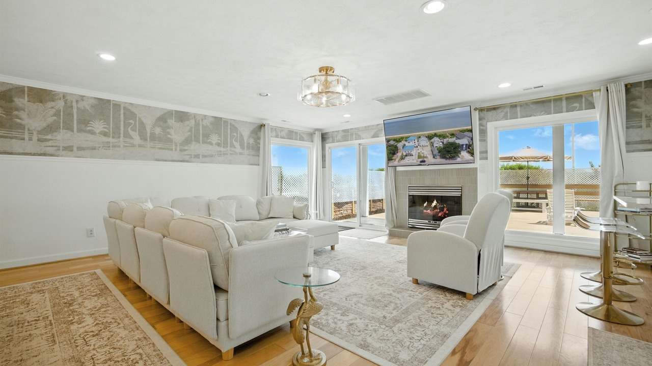 Photo of Livingroom in Bayview