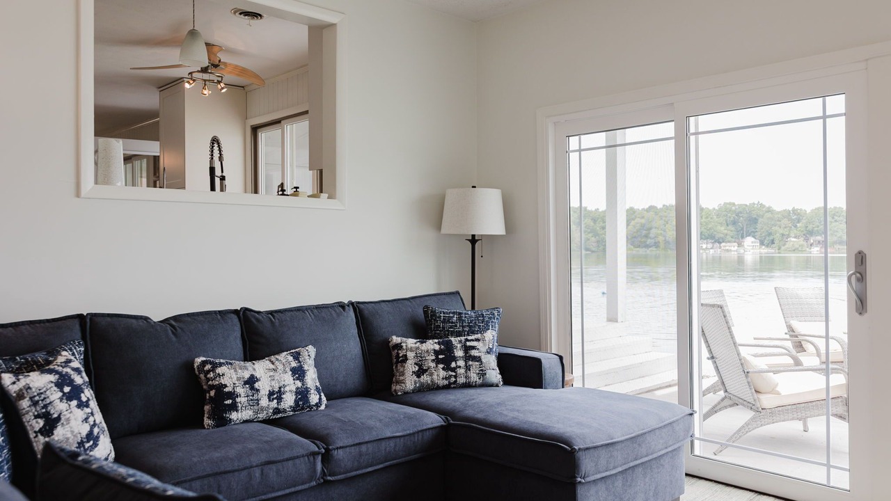 Photo of Livingroom in Howe