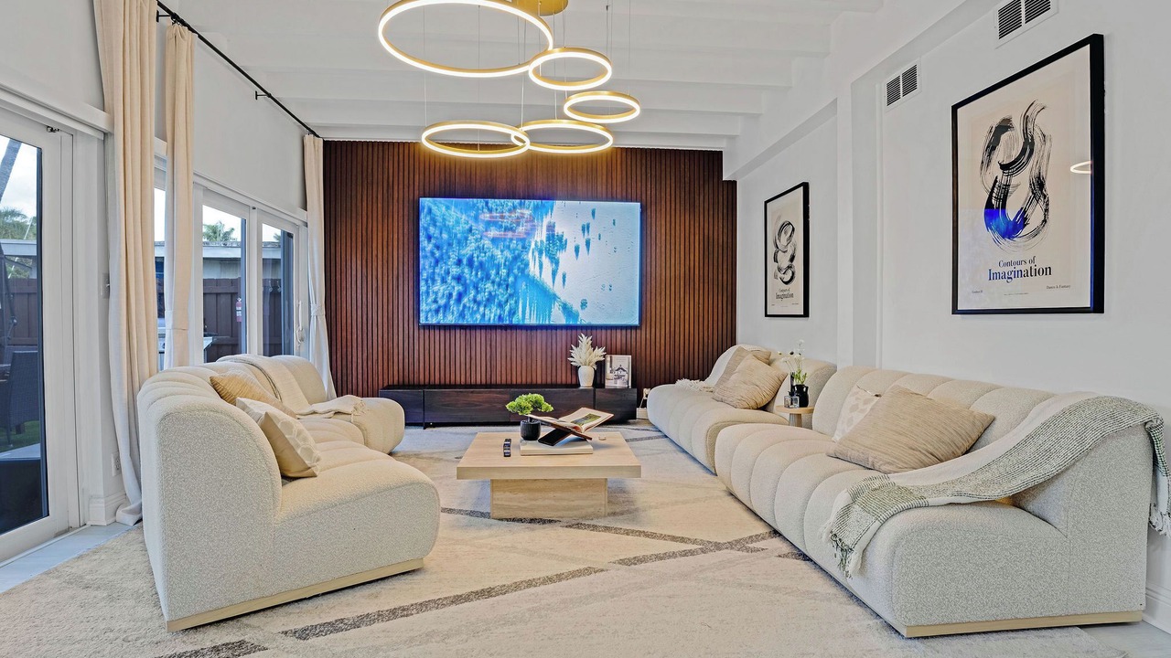 Photo of Livingroom in Lauderdale Isles