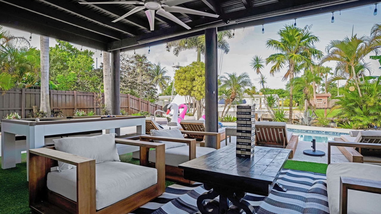 Photo of Patio Balcony in Lauderdale Isles