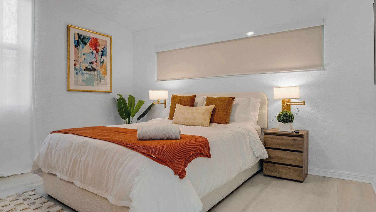 Photo of Bedroom in Lauderdale Isles